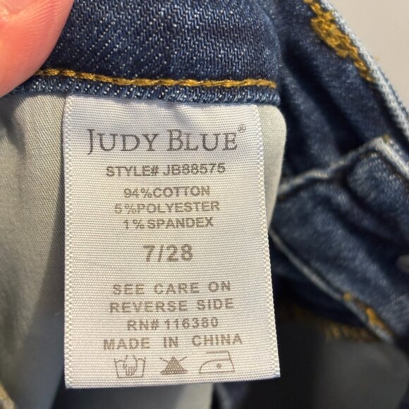 Judy Blue Straight High Rise Jeans - Picture 9 of 10